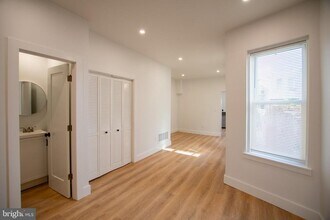 1644 Point Breeze Ave in Philadelphia, PA - Building Photo - Building Photo