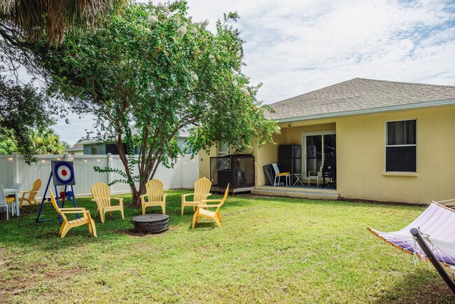 property at 4304 N Troy St