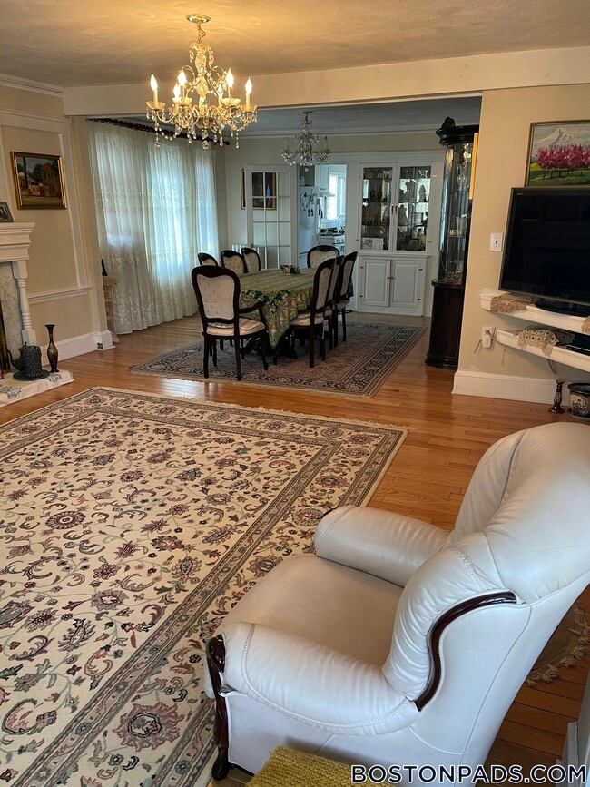 10 Fessenden Rd, Unit 2 in Arlington, MA - Building Photo - Building Photo