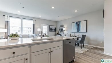 1253 Susan Cir in Breinigsville, PA - Building Photo - Building Photo