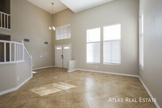 1030 W Moorpoint Dr in North Las Vegas, NV - Building Photo - Building Photo