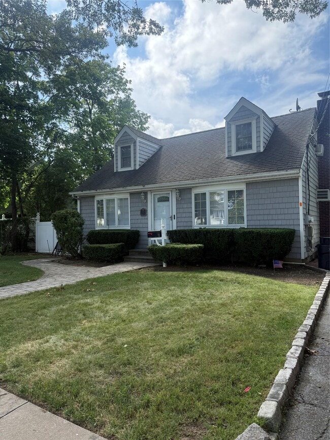property at 35 Midwood Ave