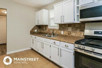 3718 NW 11th St in Oklahoma City, OK - Building Photo - Building Photo