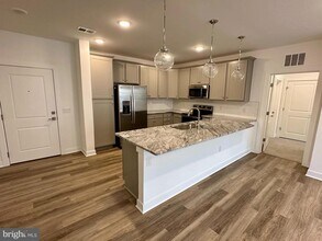 21950 Garganey Ter-Unit -306 in Ashburn, VA - Building Photo - Building Photo