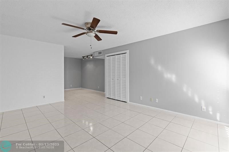 2601 Riverside Dr in Coral Springs, FL - Building Photo