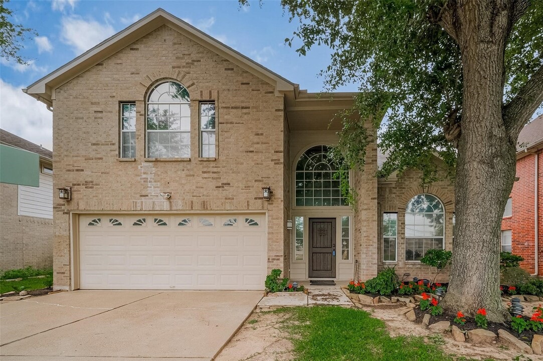 23035 Canal Rd in Richmond, TX - Building Photo