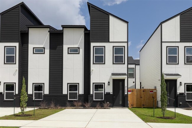 property at 3109 Shelby Cir
