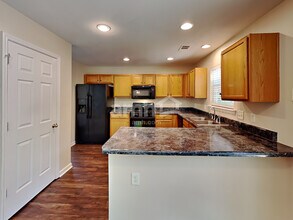 103 Holly Mill Village Dr in Canton, GA - Foto de edificio - Building Photo