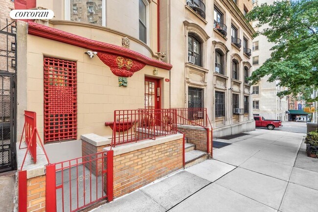 property at 788 W End Ave