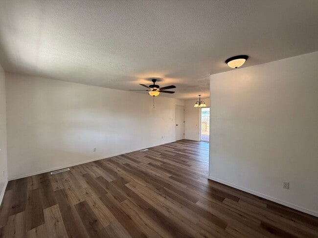 152 Rea St in Hollister, MO - Building Photo - Building Photo