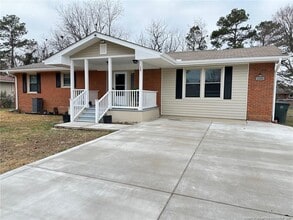 126 Bunker Hill Rd in Fayetteville, NC - Foto de edificio - Building Photo