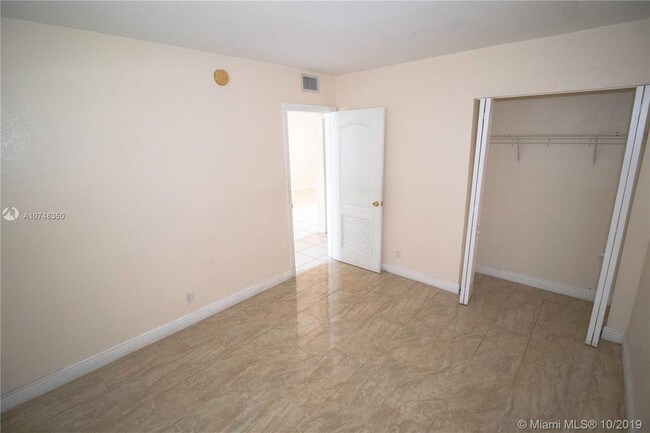 4061 N Dixie Hwy-Unit -27 in Oakland Park, FL - Building Photo - Building Photo