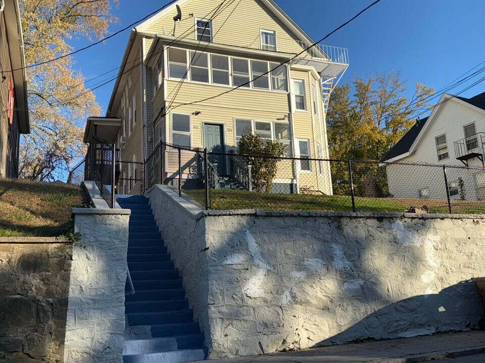 126 Orchard St in Woonsocket, RI - Building Photo
