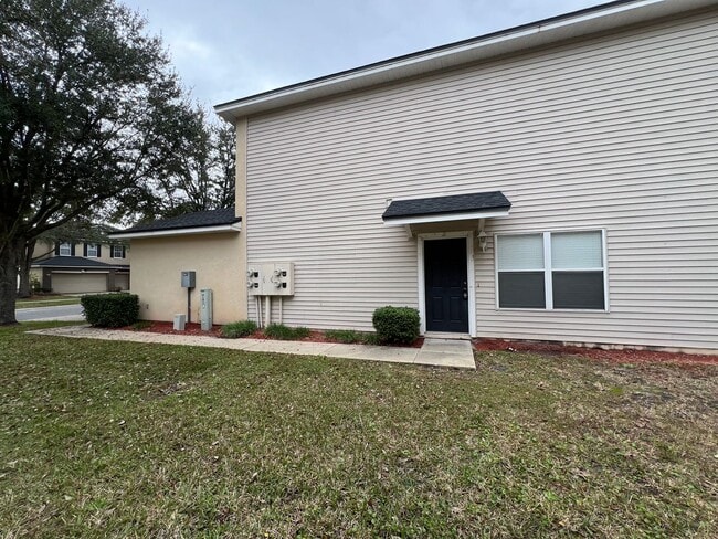 8548 Tower Falls Dr in Jacksonville, FL - Building Photo - Building Photo