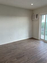 2110 Gaviota Ave-Unit -D in Signal Hill, CA - Building Photo - Building Photo