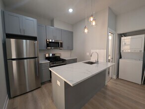 442 W Belden Ave, Unit 1 in Chicago, IL - Foto de edificio - Building Photo