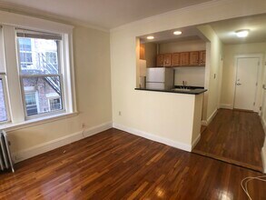 35 Park Dr, Unit 16 in Boston, MA - Building Photo - Building Photo