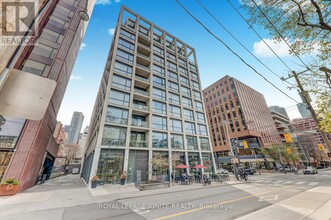 39-739 Brant St in Toronto, ON - Building Photo - Building Photo