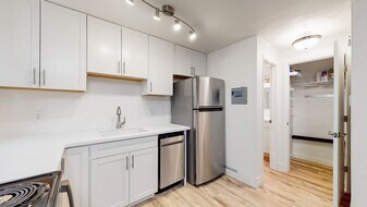 1355 N Gaylord St in Denver, CO - Building Photo