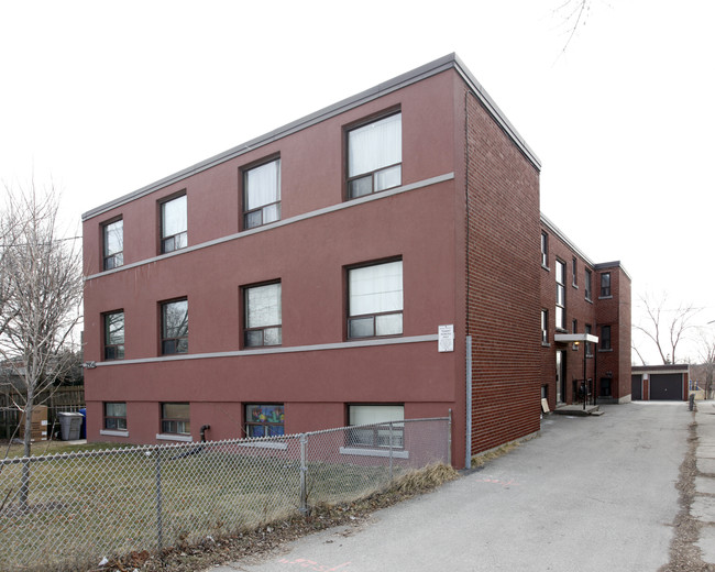 2952 Keele St in Toronto, ON - Building Photo - Primary Photo