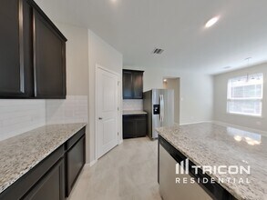 5911 Pleasanton Pkwy in Pflugerville, TX - Building Photo - Building Photo