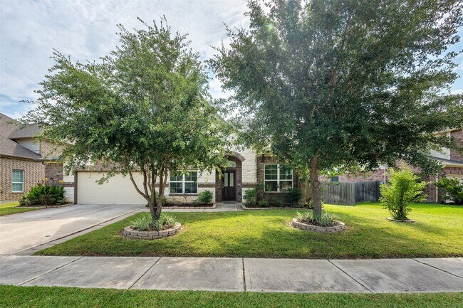 5214 Lotus Canyon Ct in Richmond, TX - Foto de edificio - Building Photo