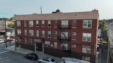 1-7 Tremont Terrace in Irvington, NJ - Foto de edificio - Building Photo