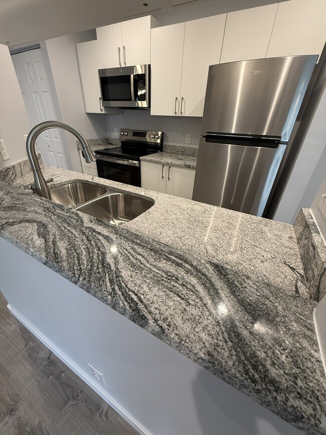 46 Woodland Hills Dr, Unit STE 3