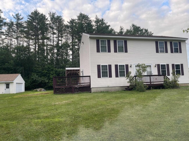 property at 9 Crate Ln
