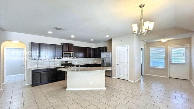 2511 Barbwire Wy in San Antonio, TX - Building Photo - Building Photo