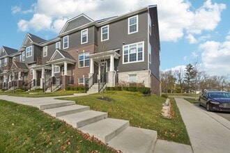 202 N Sydney Ct in Plymouth, MI - Building Photo - Building Photo