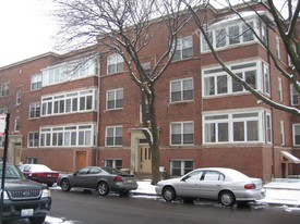 7458-7464 N Greenview Ave Apartments