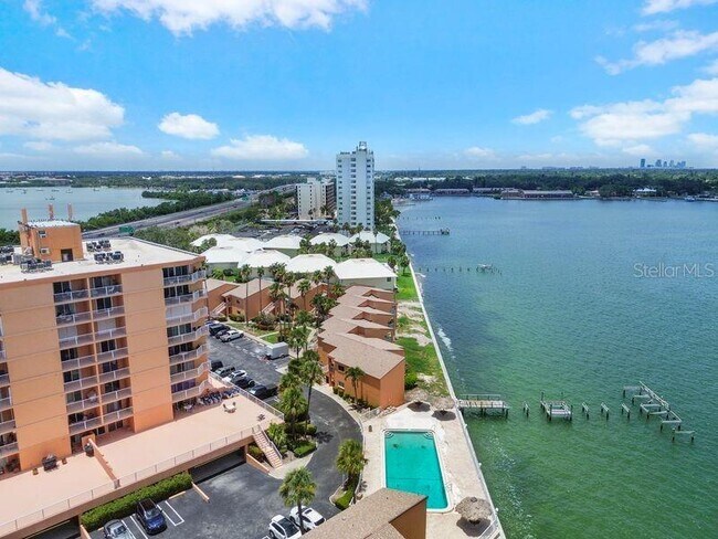 7400 Sunshine Skyway Ln S in St. Petersburg, FL - Building Photo - Building Photo