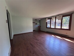 6142 Berkley Dr in Orchard Park, NY - Foto de edificio - Building Photo