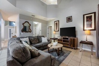 620 Orange Cosmos Blvd in Davenport, FL - Foto de edificio - Building Photo