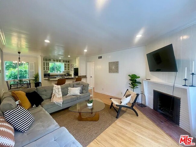 property at 938 6th St