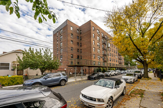 2475 E 11th St in Brooklyn, NY - Building Photo - Building Photo