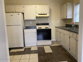 214 S 13th St-Unit -B in Wilmington, NC - Building Photo - Building Photo