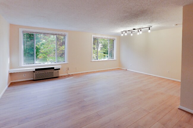 1730 Arlington Blvd in Arlington, VA - Building Photo - Building Photo