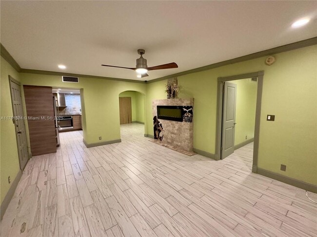 6010 S Falls Cir Dr in Lauderhill, FL - Building Photo - Building Photo