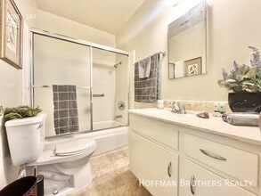 11275 Huston St in Los Angeles, CA - Building Photo - Building Photo