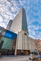 111 E Chestnut St in Chicago, IL - Building Photo