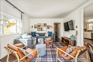 117 Pond Rd in Long Pond, PA - Building Photo