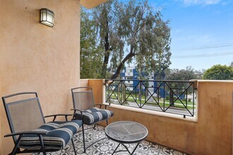 16123 Sunset Blvd in Los Angeles, CA - Building Photo - Building Photo