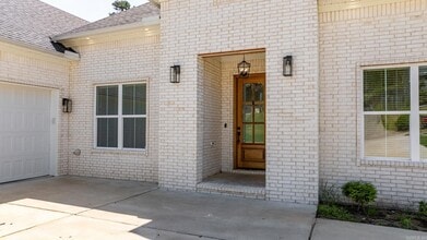 5435 Lost Canyon Dr in Conway, AR - Building Photo - Building Photo
