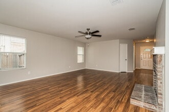 1640 Diamond Lake Trail in Justin, TX - Building Photo - Building Photo