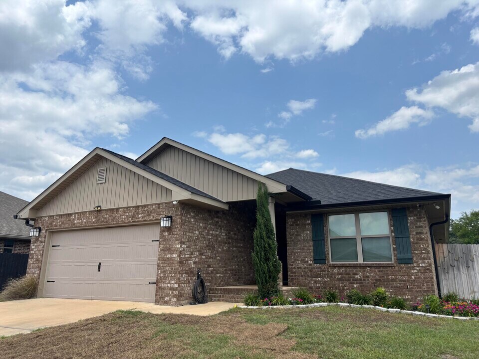 5767 Marigold Loop in Crestview, FL - Building Photo