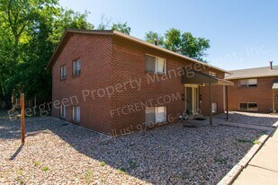 923 James Ct in Fort Collins, CO - Building Photo