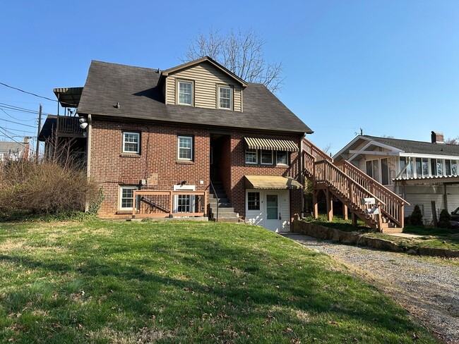 property at 89 Vermont Ave