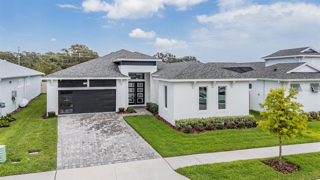 8373 Ivy Stark Blvd in Wesley Chapel, FL - Foto de edificio